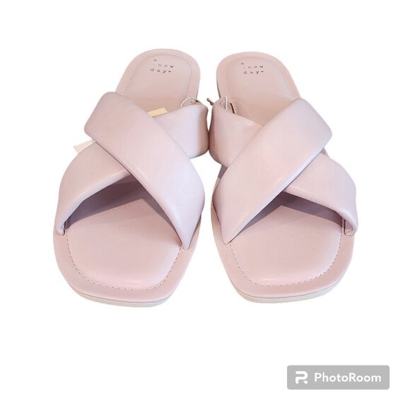 A New Day Women's Daisy Crossband Slide Sandals Lavender Size 11 NWT Purple - Picture 2 of 4